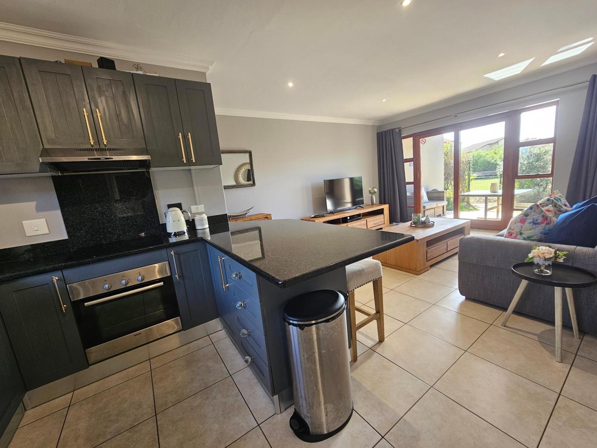 Six Whale Rock Gardens With Back Up Power For Load Shedding Apartamento Plettenberg Bay Exterior foto